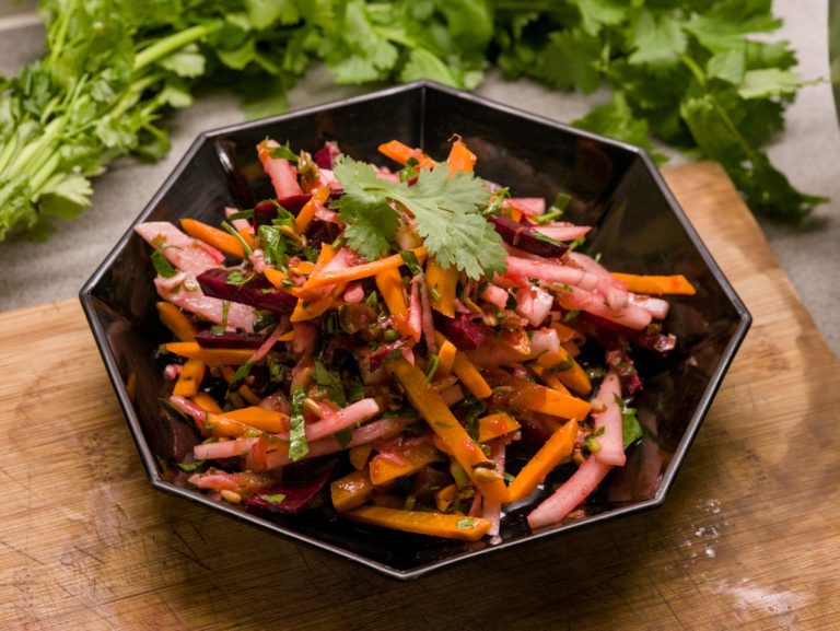 Salade d'automne multicolore